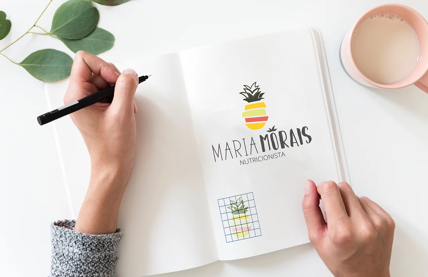 Maria Morais - Douromais logo nutricionista em Vila Real design logotipos